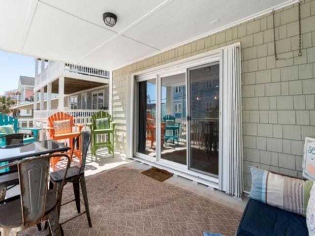 Laid Back By The Sea - Steps from the beach with amazing ocean views, Parking for 2 included, condo Apartment in Carolina Beach