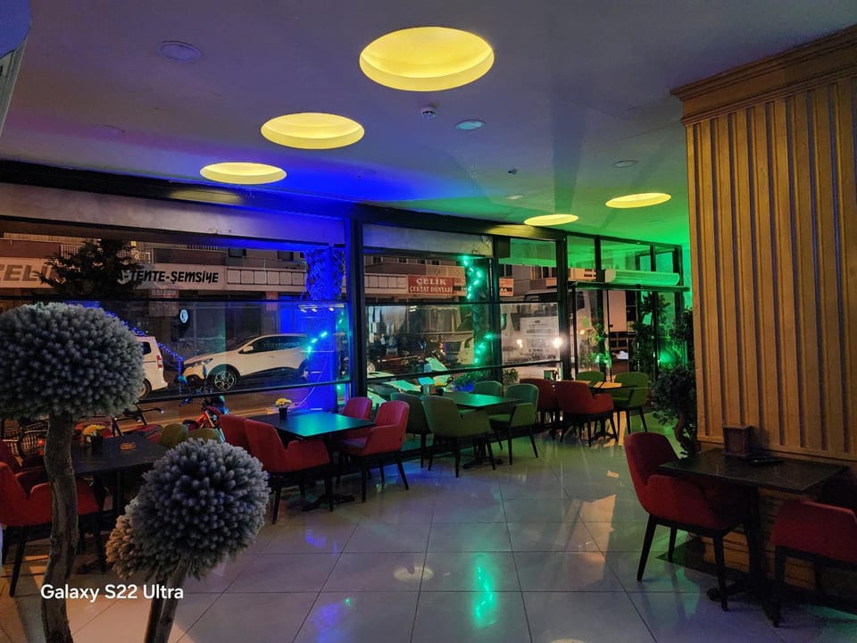 Restaurant/places to eat, Living room, Lobby or reception, Lounge or bar, Seating area