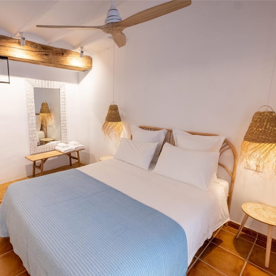 Bed, Bedroom