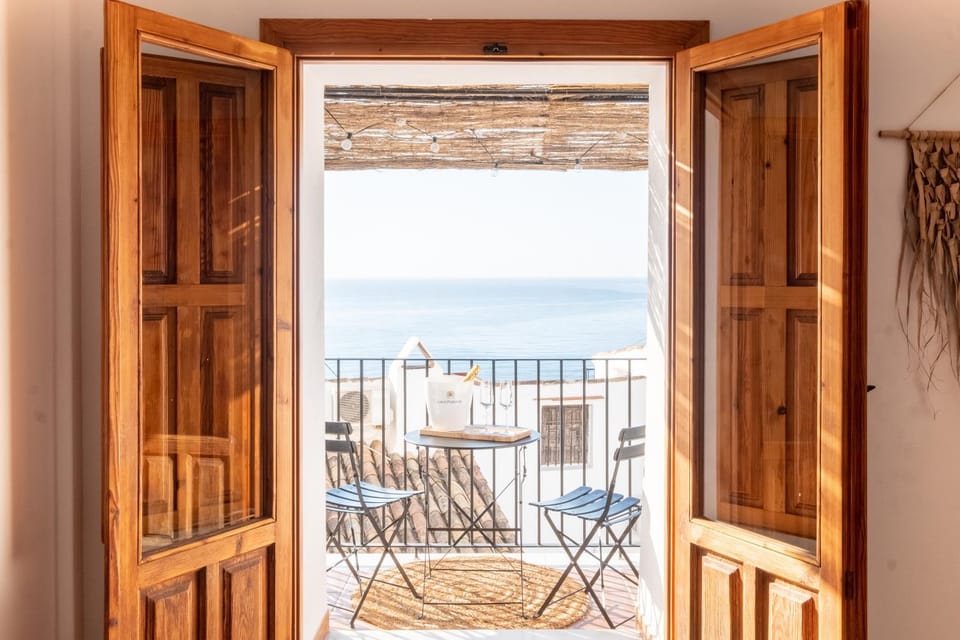 View (from property/room), Balcony/Terrace, Sea view