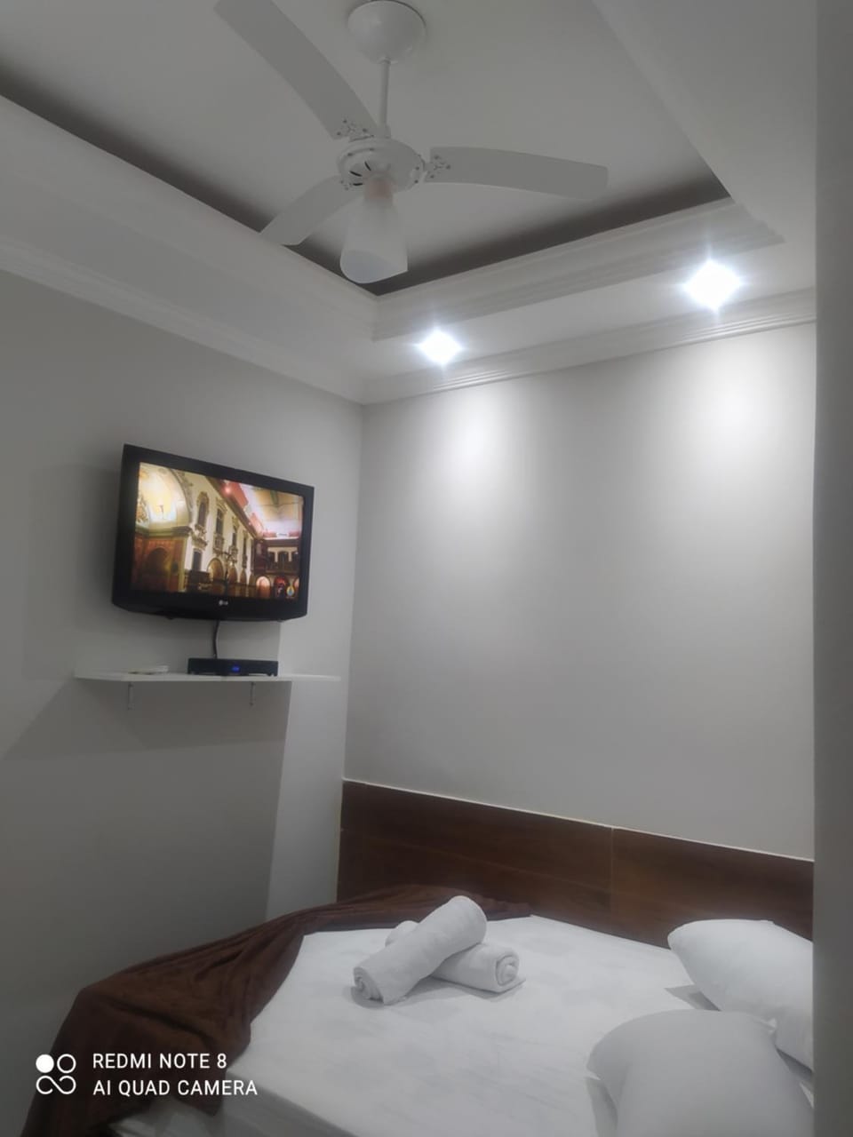 Pousada Quarto Casal com ar,frigobar, garagem Bed and Breakfast in State of São Paulo