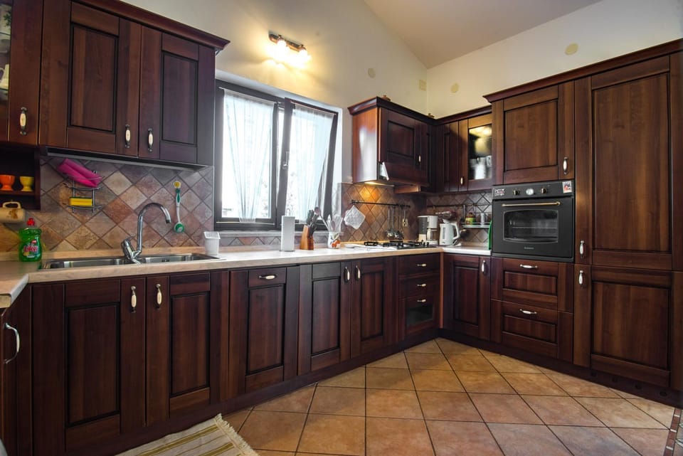 Communal lounge/ TV room, Coffee/tea facilities, Kitchen or kitchenette, Living room, Dining area, Communal kitchen