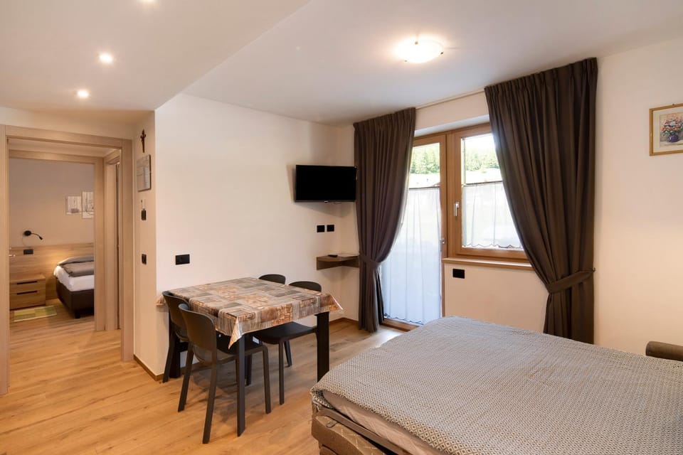 Living room, Bedroom