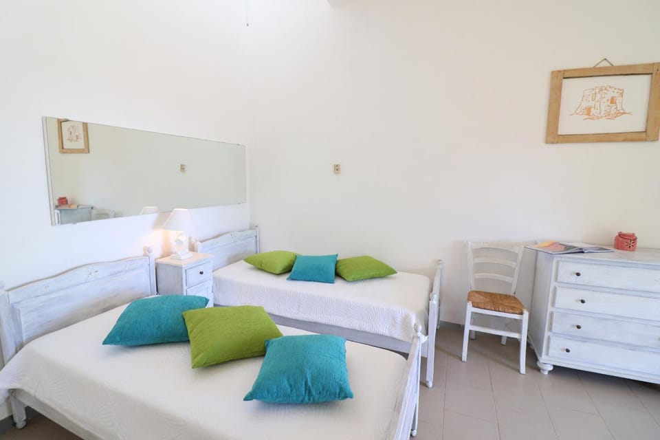 Property building, Living room, Bedroom