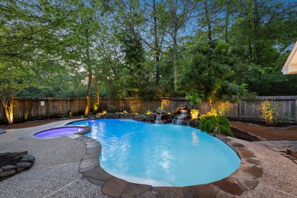 Unique Mid century modern in The Woodlands House in The Woodlands