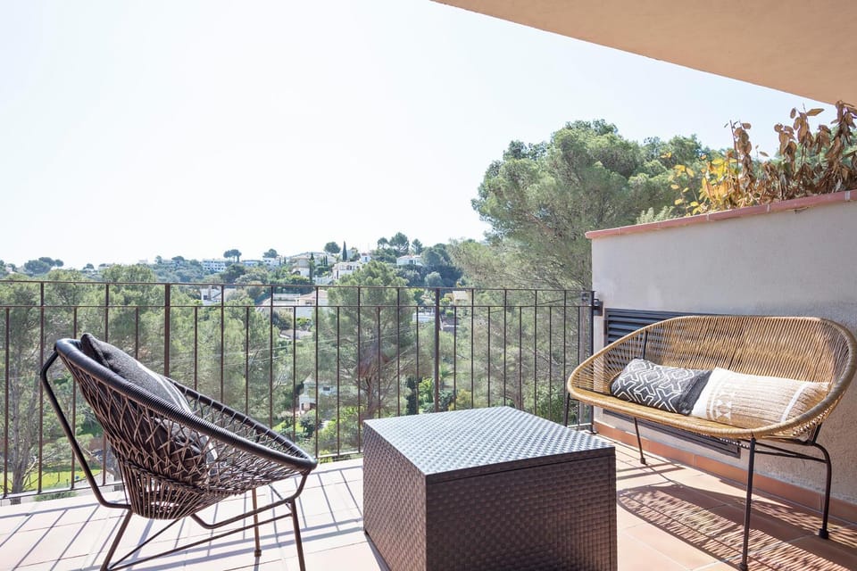 Balcony/Terrace, Mountain view