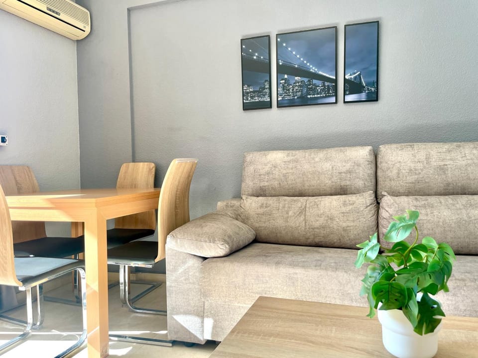 Living room, Dining area, air conditioner