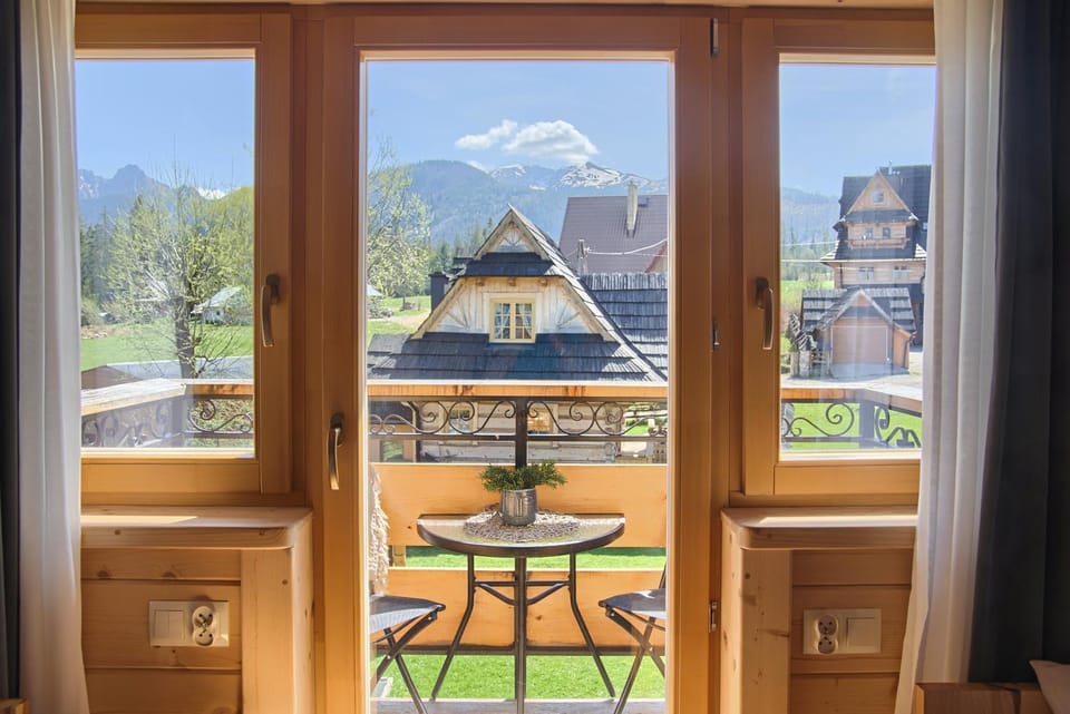 Day, Natural landscape, View (from property/room), Balcony/Terrace, Mountain view