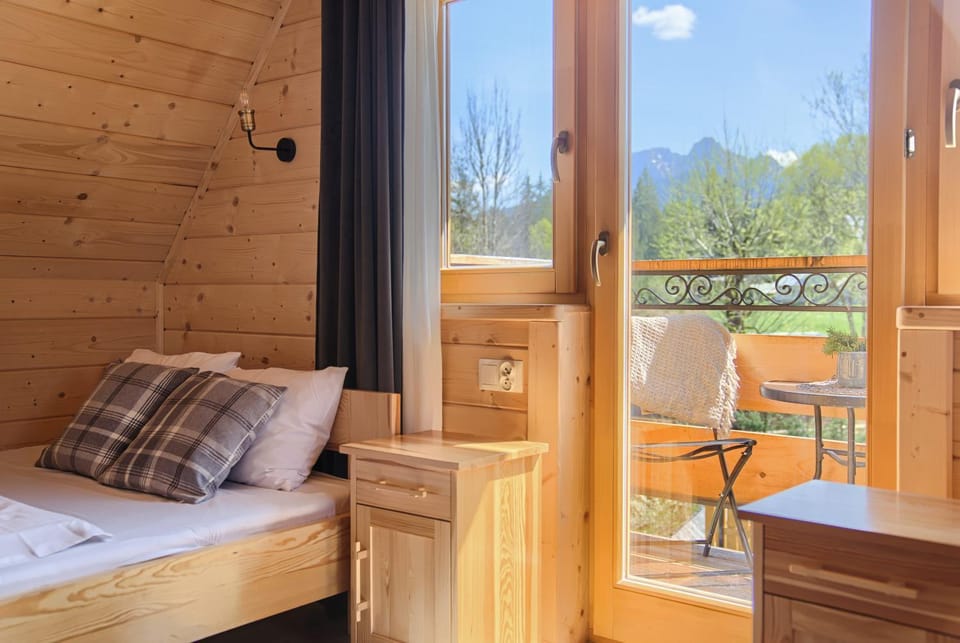 Bed, Natural landscape, View (from property/room), Balcony/Terrace, Photo of the whole room, Bedroom