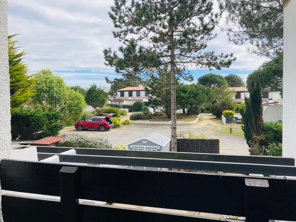 Balcony/Terrace, Garden view