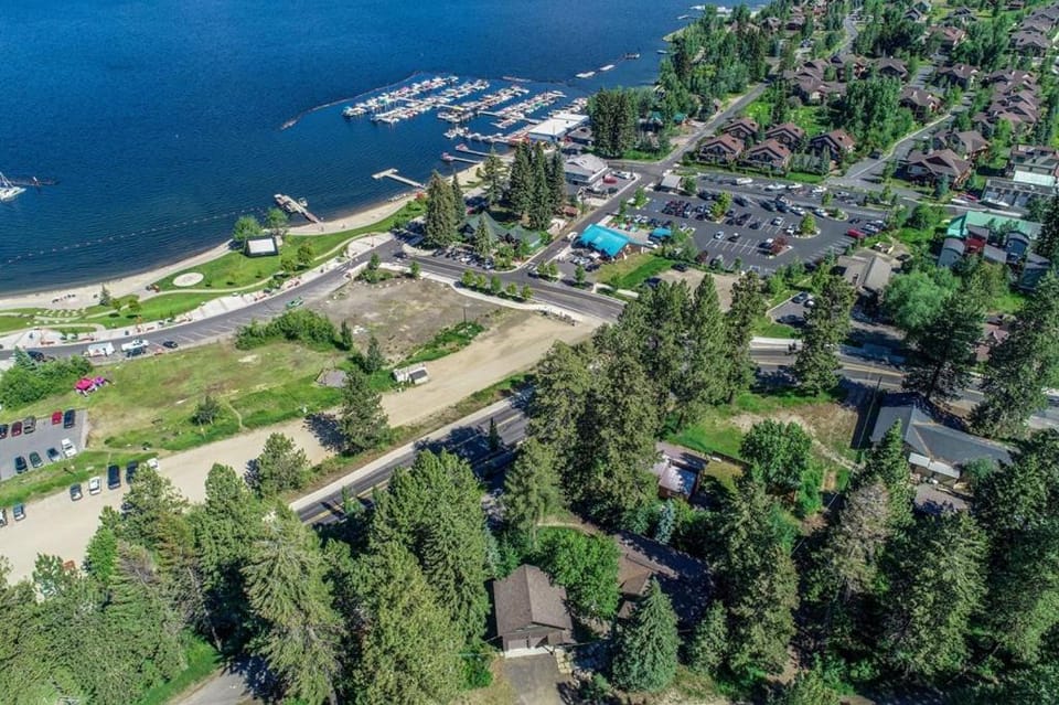 Mackinaw Manor by Casago McCall - Donerightmanagement House in McCall