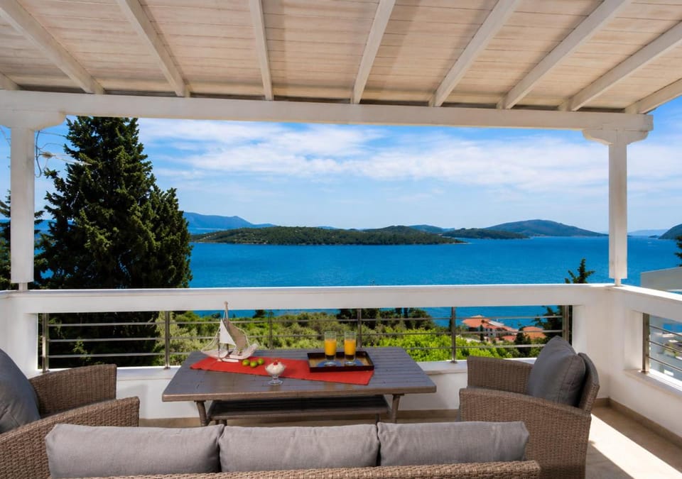 Natural landscape, Balcony/Terrace, Sea view