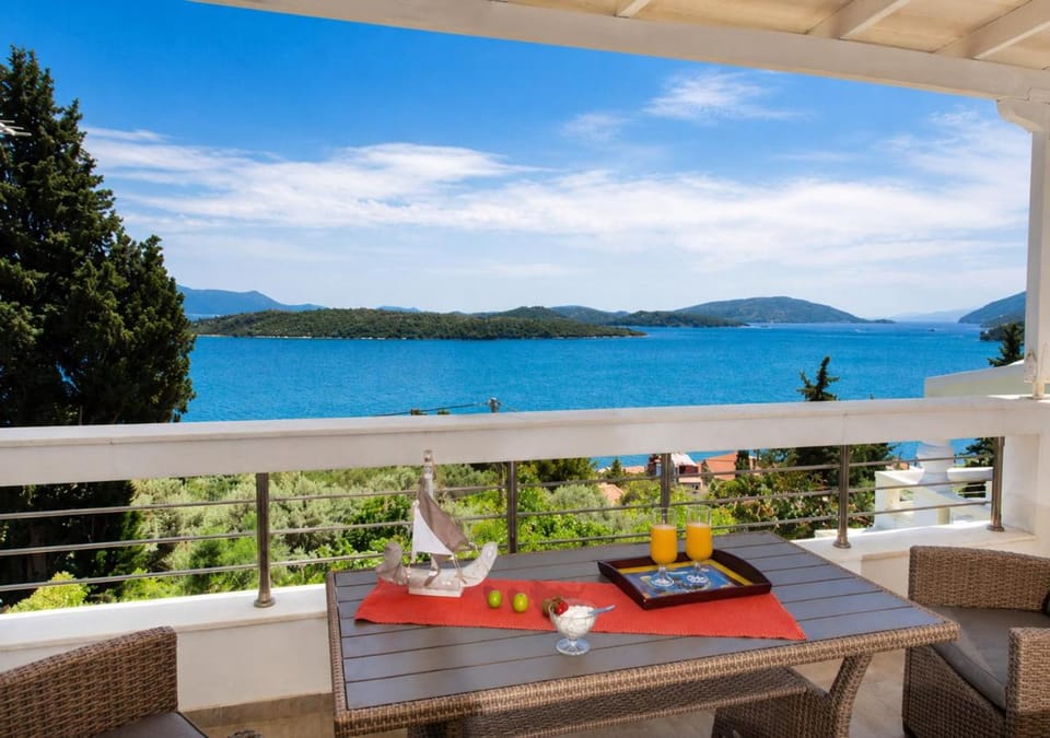 Natural landscape, View (from property/room), Balcony/Terrace