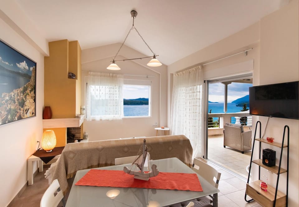 Balcony/Terrace, Living room, Seating area, Sea view