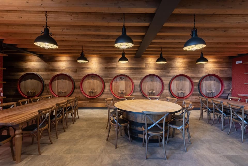 Restaurant/places to eat, Banquet/Function facilities
