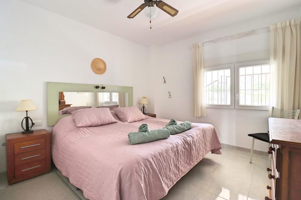 2 bedroom in Parador with pool and seaview Apartment in Nerja