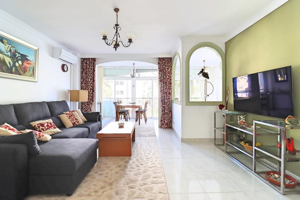 2 bedroom in Parador with pool and seaview Apartment in Nerja