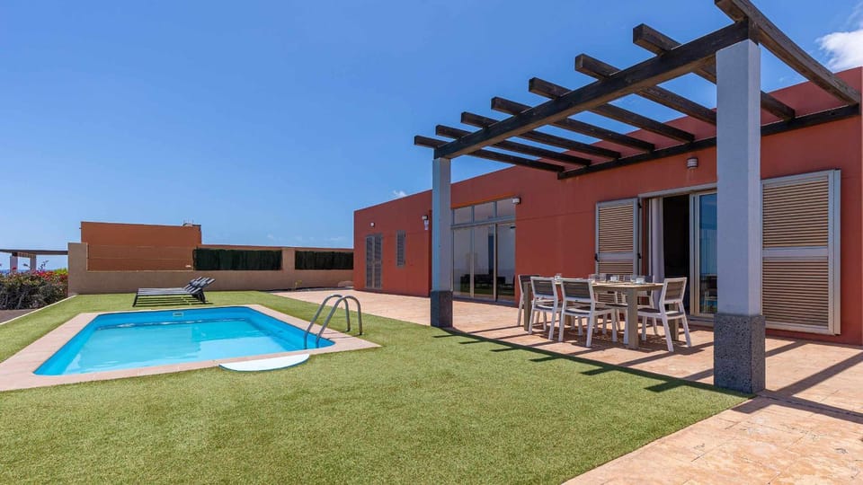 Villa Vento by Calima Villas Villa in Maxorata