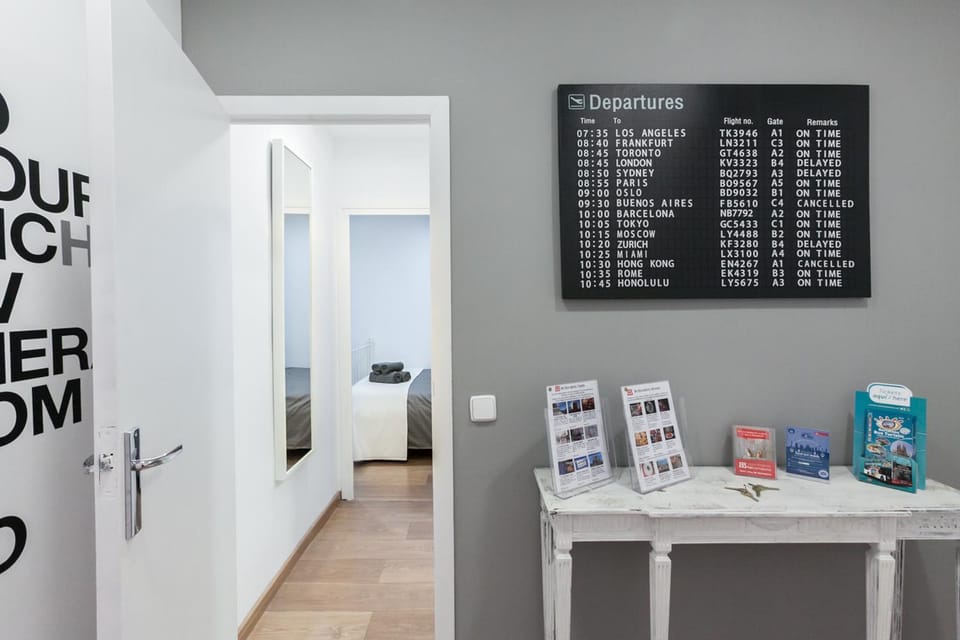 Be Barcelona Eixample Arco del Triunfo Apartment in Barcelona