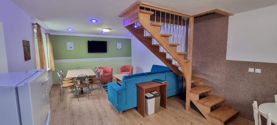 Living room, Seating area, Dining area