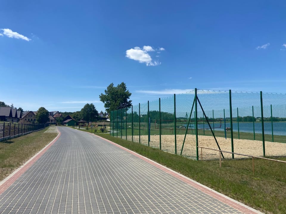Domki U Zbyszka nad jeziorem z balią ogrodową! House in Pomeranian Voivodeship