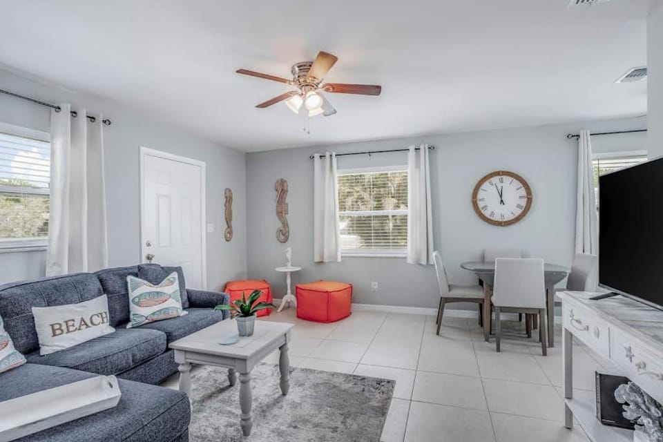 Smugglers Cove Retreat House in East Naples