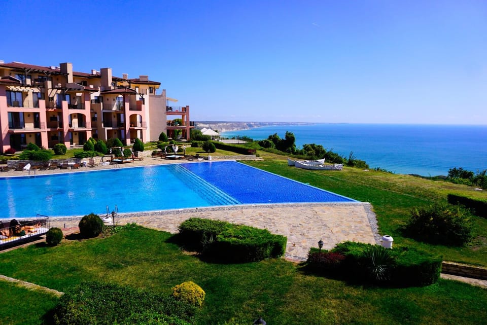 Pool view, Swimming pool