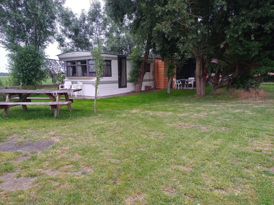 De Boerenskuur..chalet.. House in North Holland (province)