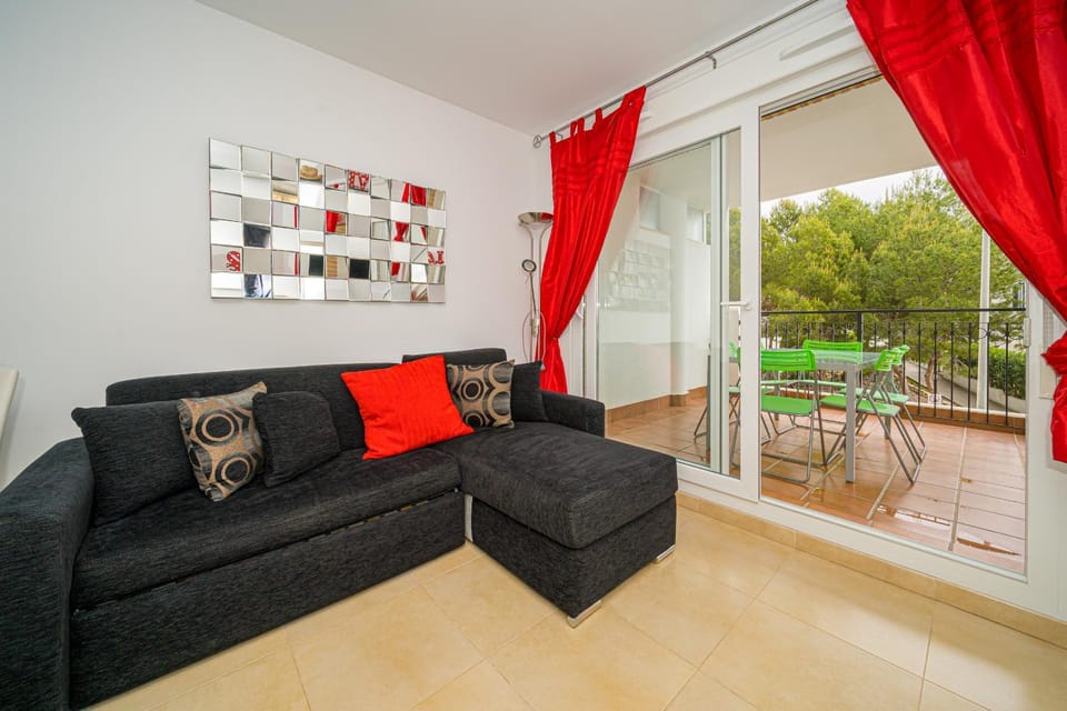 Communal lounge/ TV room, Living room