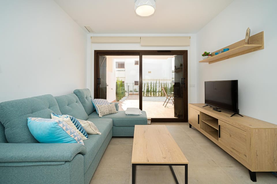 Communal lounge/ TV room, Living room