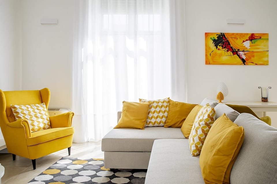 Communal lounge/ TV room, Living room