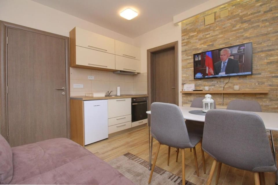 TV and multimedia, Kitchen or kitchenette, Living room, Seating area, Dining area, pet friendly