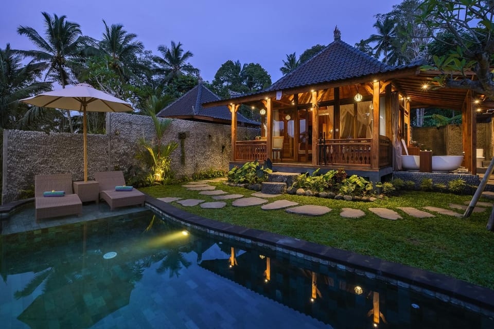 Property building, Patio, Swimming pool