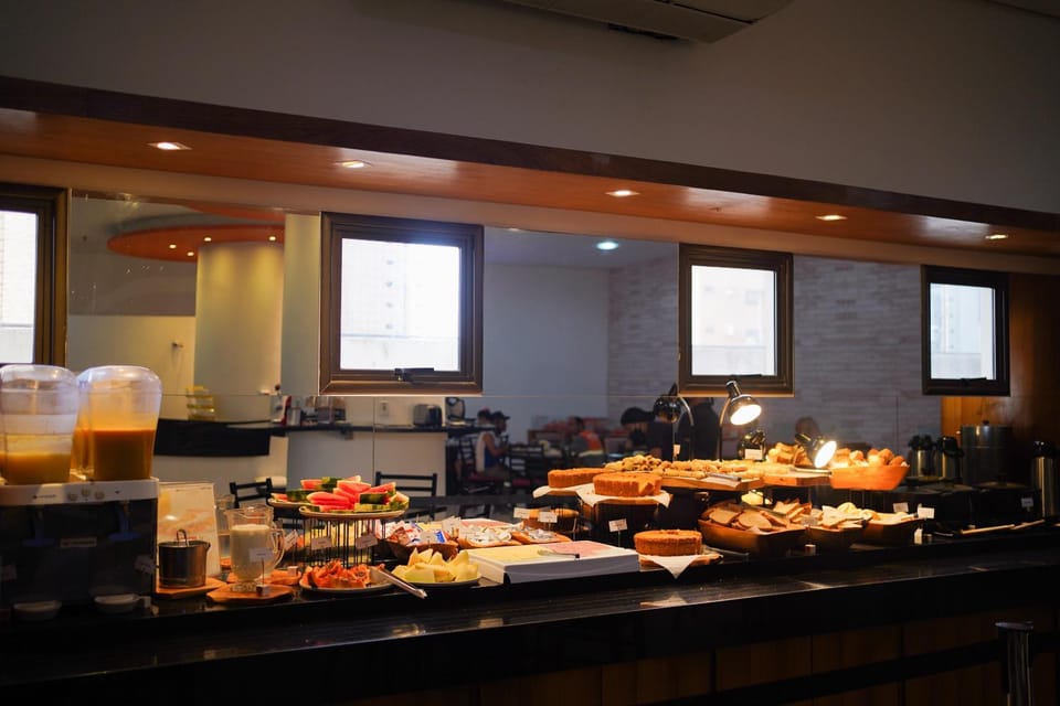Restaurant/places to eat, Breakfast, Buffet breakfast