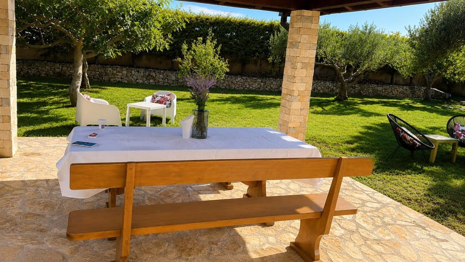 Family friendly apartments Kim - by TA Leut Agency Apartment in Zadar County