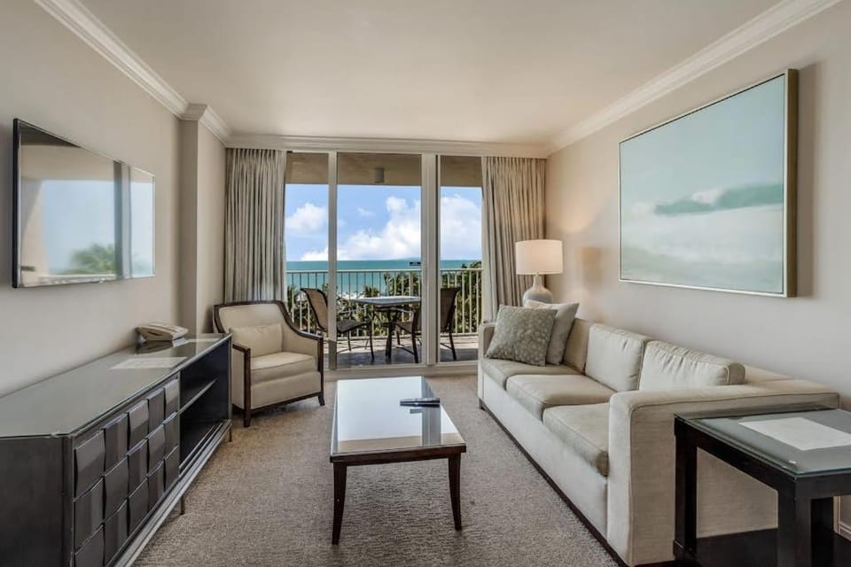 Marco Beach Ocean Resort 807 House in Marco Island