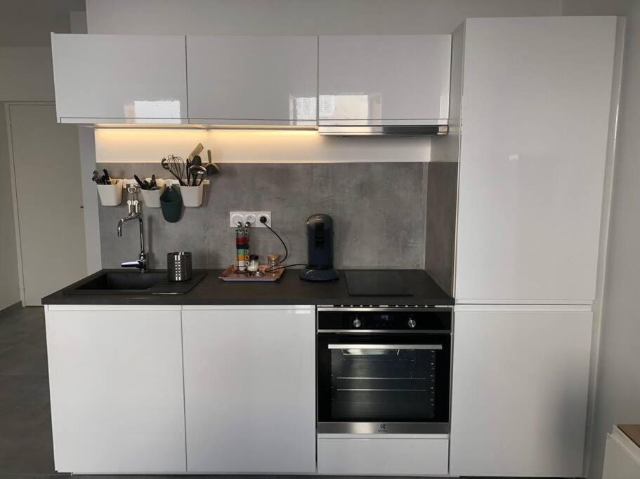 Escapade Bandolaise, 100 mètres de la plage Apartment in French Riviera