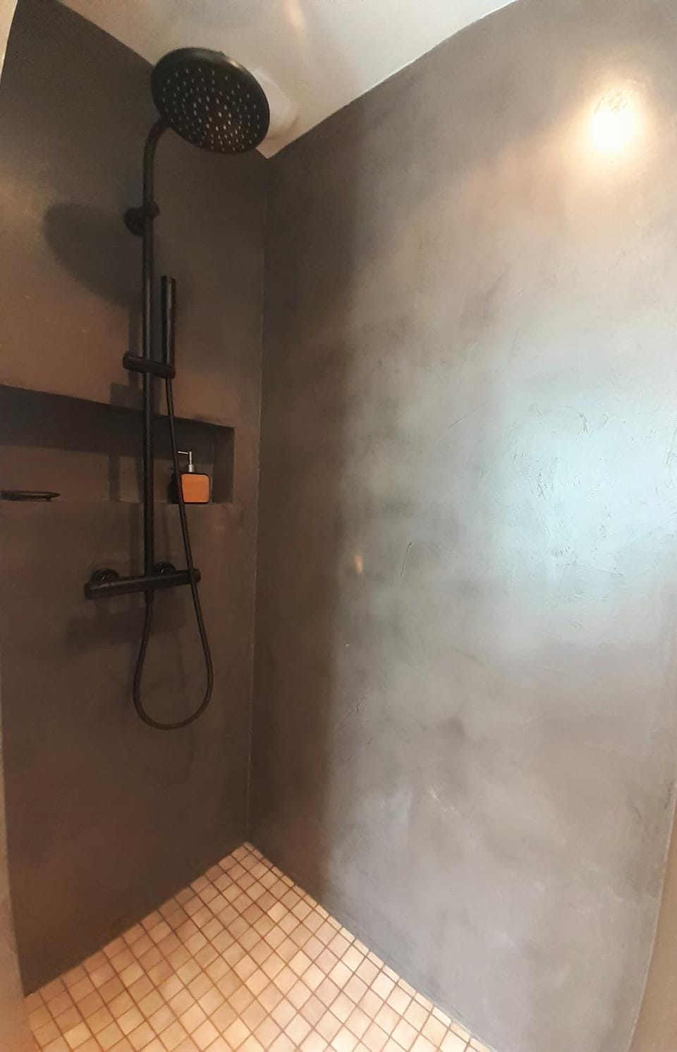 SOUS LE TILLEUL à RUOMS Bed and Breakfast in Provence-Alpes-Côte d'Azur