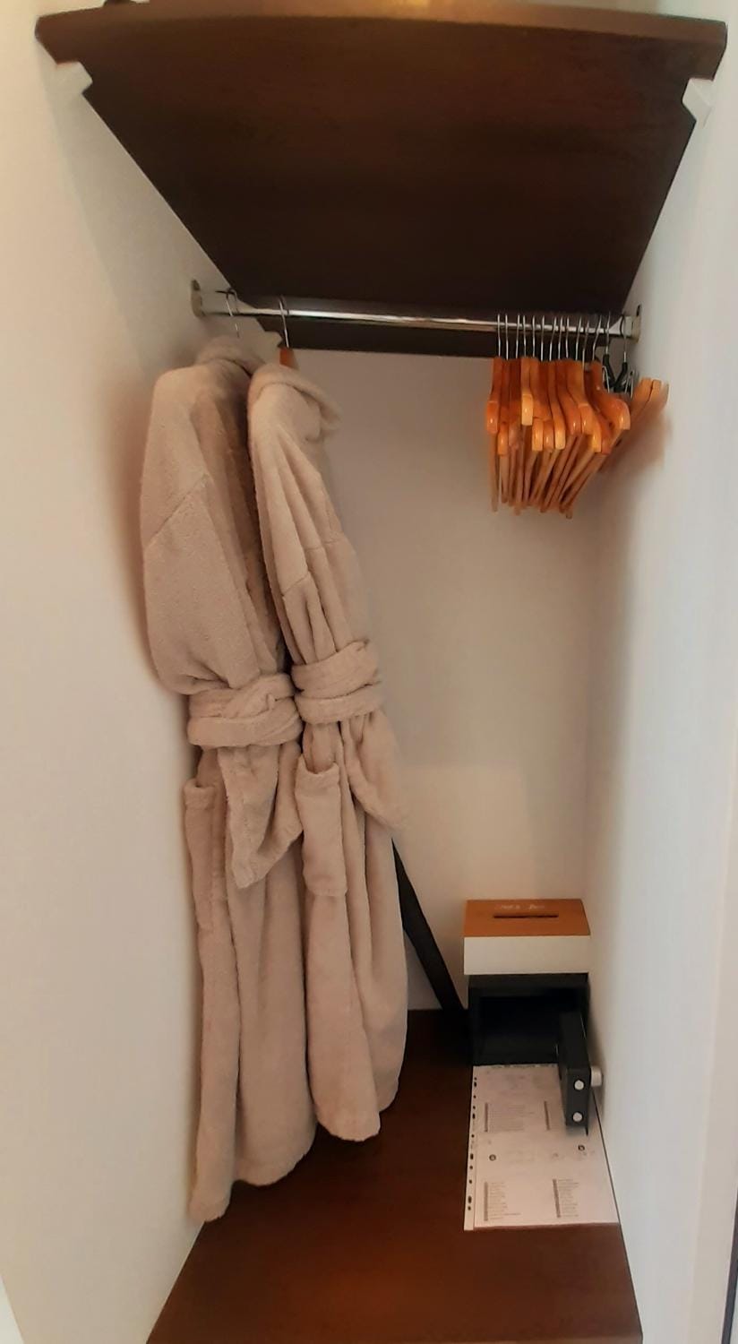 SOUS LE TILLEUL à RUOMS Bed and Breakfast in Provence-Alpes-Côte d'Azur