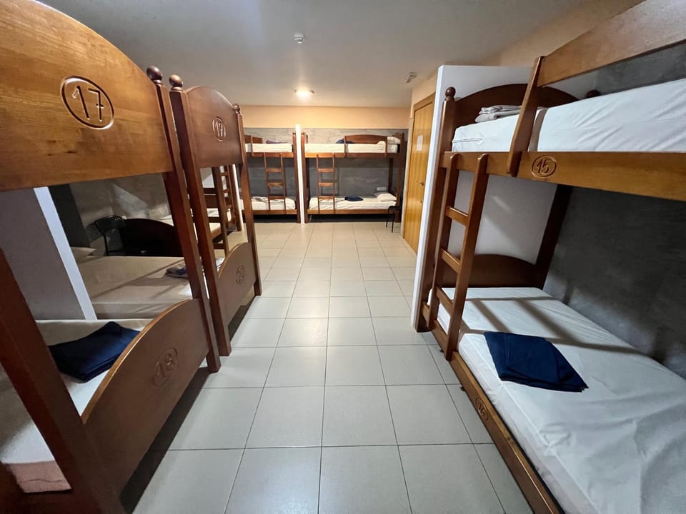 Bed, Bedroom, bunk bed