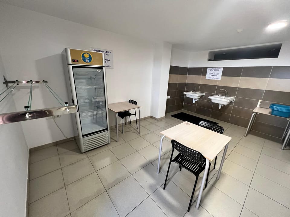Living room, Seating area, laundry