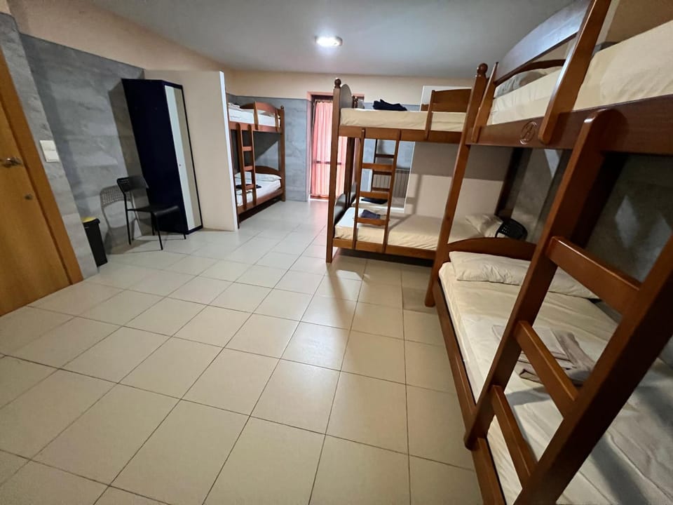 Bed, Photo of the whole room, Bedroom, bunk bed