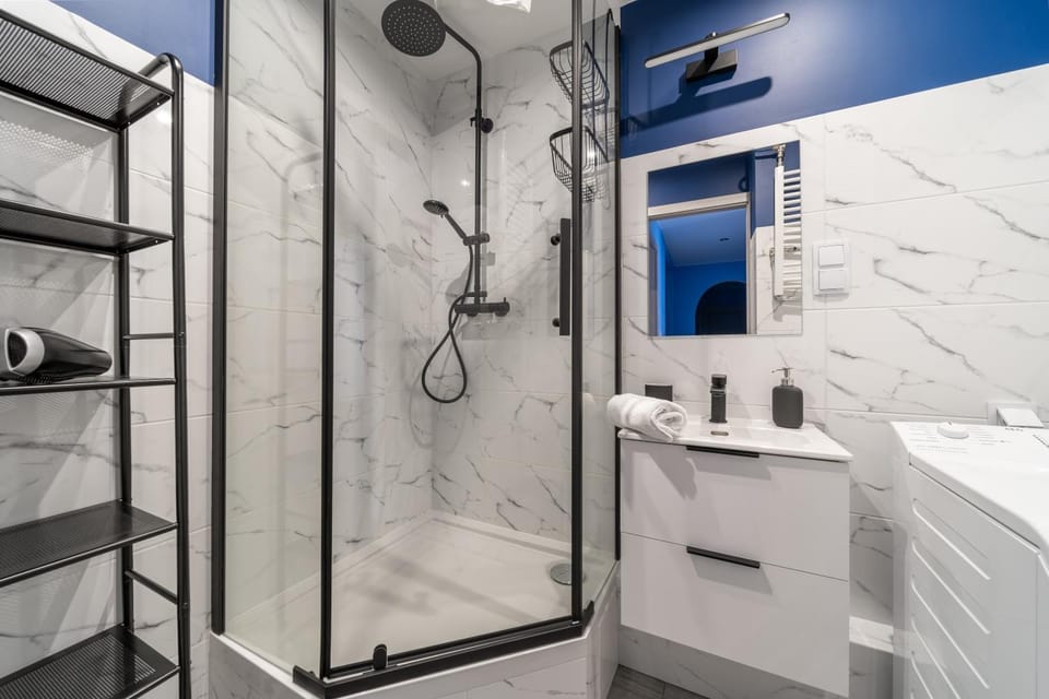 Shower, Bathroom, washing machine