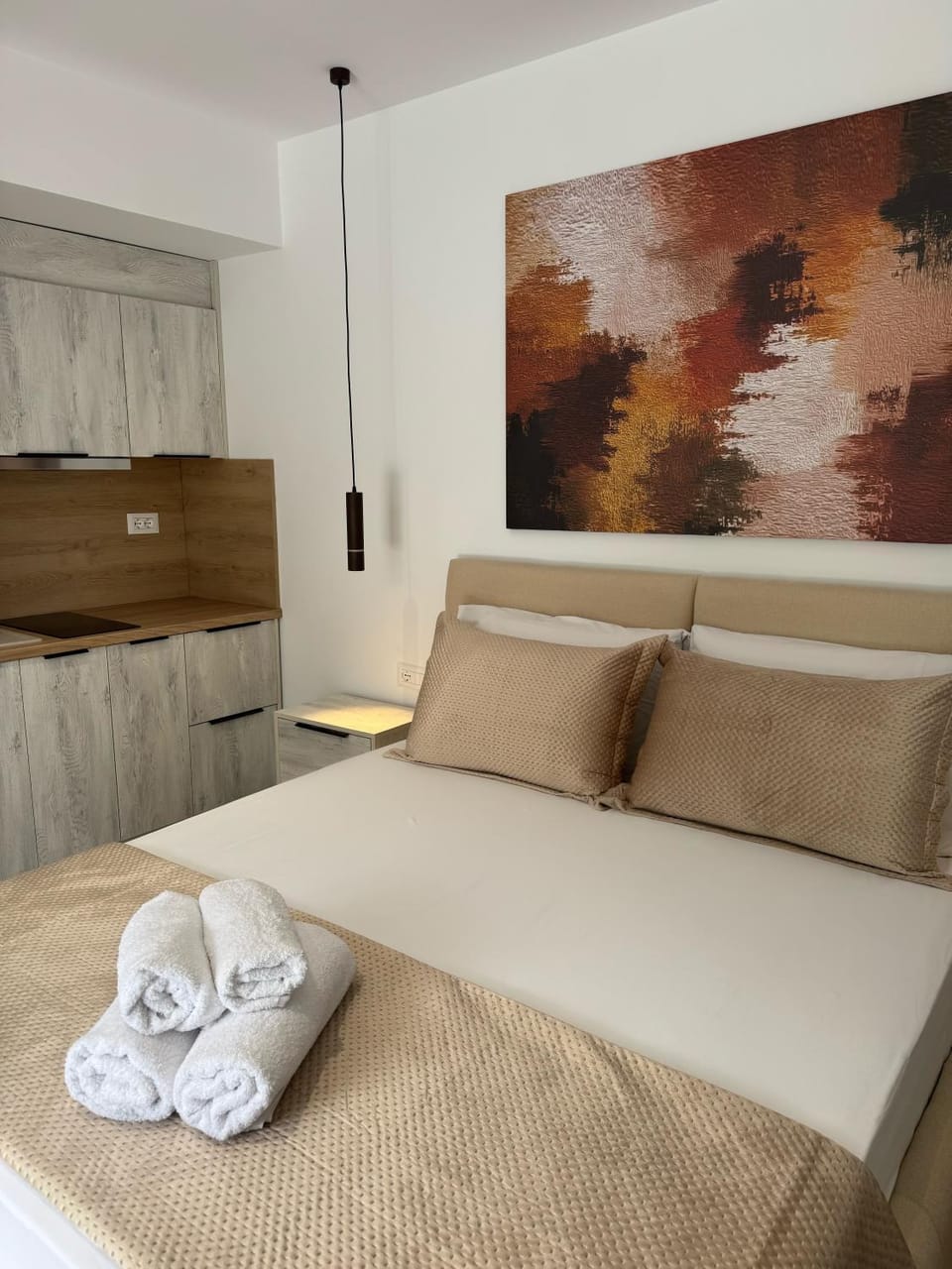 Bed, Photo of the whole room, Bedroom, towels