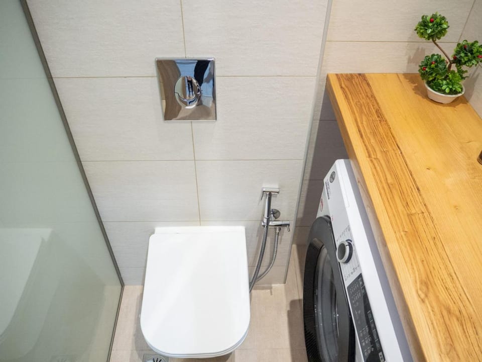 Bathroom, washing machine