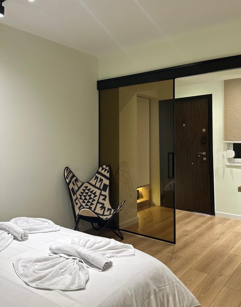 Bedroom, wardrobe