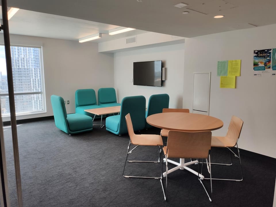 Communal lounge/ TV room