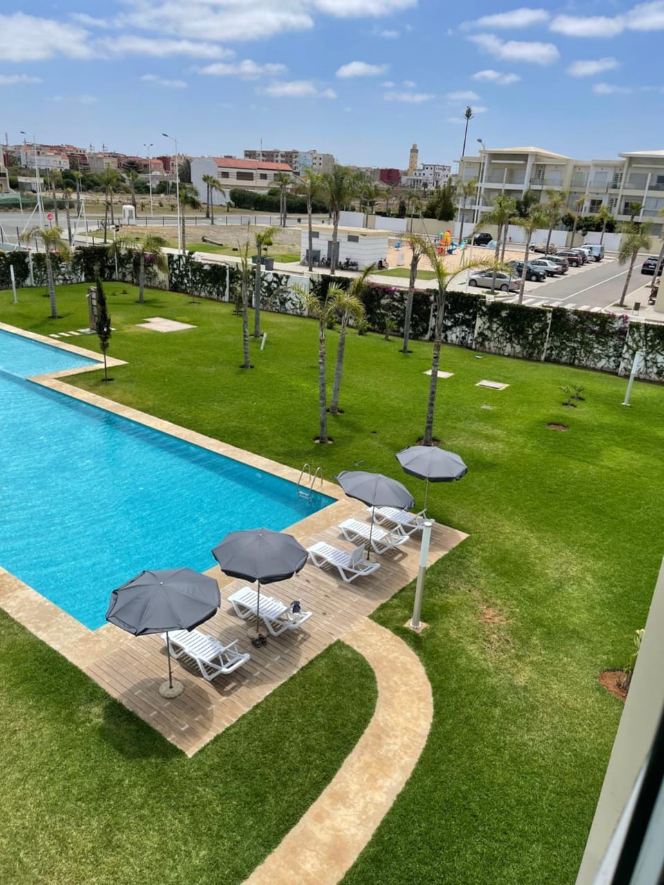 Bel appartement pied sur mer vue imprenable sur piscine et jardins Apartment in Casablanca-Settat