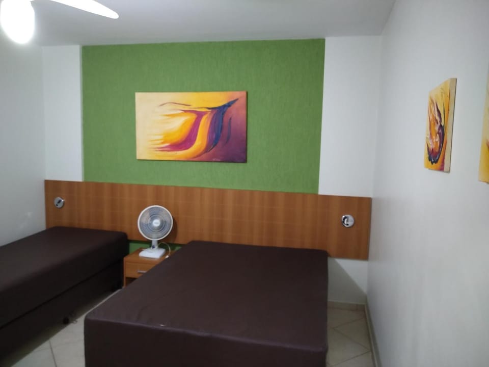 1406 AP 2 Quartos Shopping, Banheira de Hidromassagem no banheiro, COOLER liberado no parque aquático, internet no ap, proximo ao shopping singapura Apartment in State of Goiás