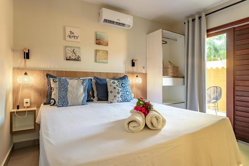 Photo of the whole room, wardrobe, air conditioner